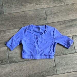 Annee workout top
